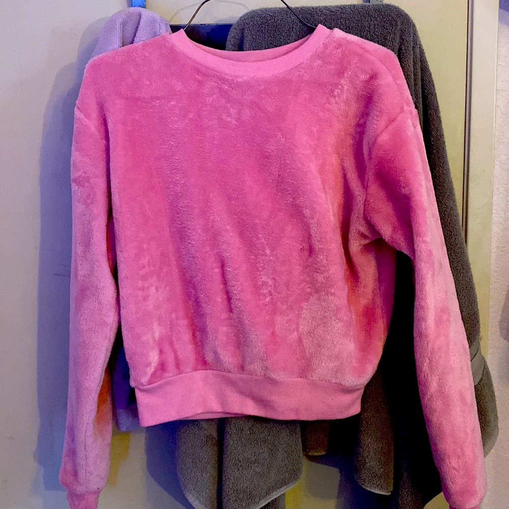 Pink velvet sweatshirt my most favorite ! So soft and girly🥰